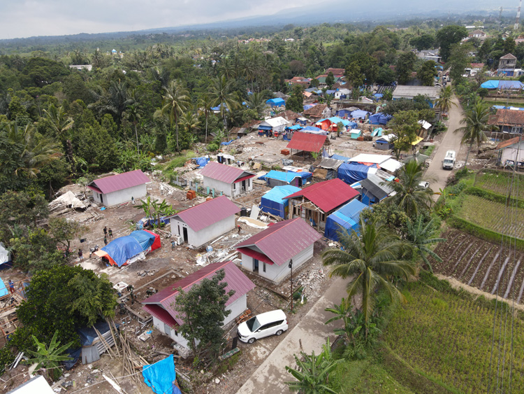 pembangunan rumah penyintas gempa cianjur padang