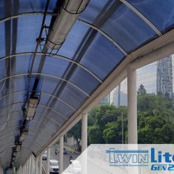 atap transparan jembatan penyebrangan busway twinlite gen 2.0