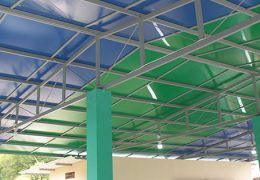kanopi polycarbonate tidak panas tidak tembus cahaya